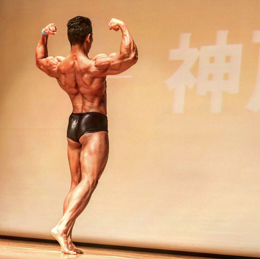ボディビル大会に出場するWeight Downの代表トレーナー