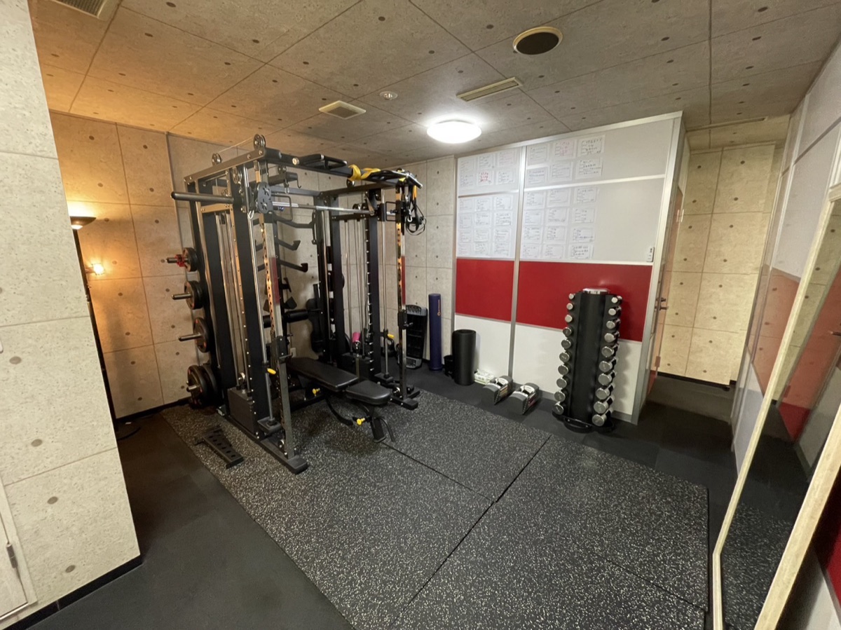 Weight Down新開地店の完全個室トレーニングルーム